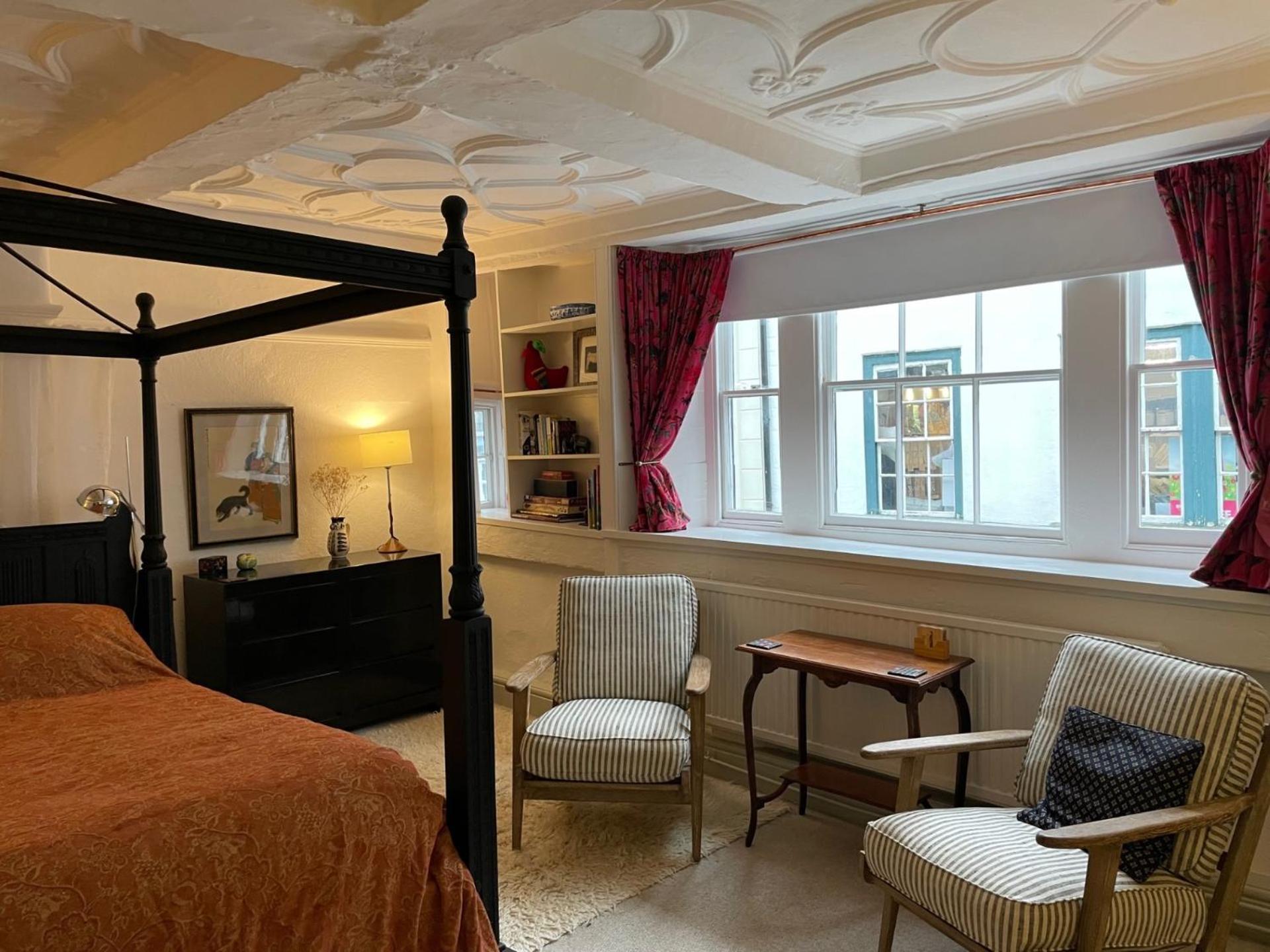 The Totnes Guest House. Upstairs At Zappa'S Екстер'єр фото
